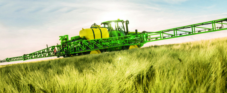 John Deere R4050i pokazy polowe 2018 John Deere R4050i ? nowy model opryskiwacza samojezdnego