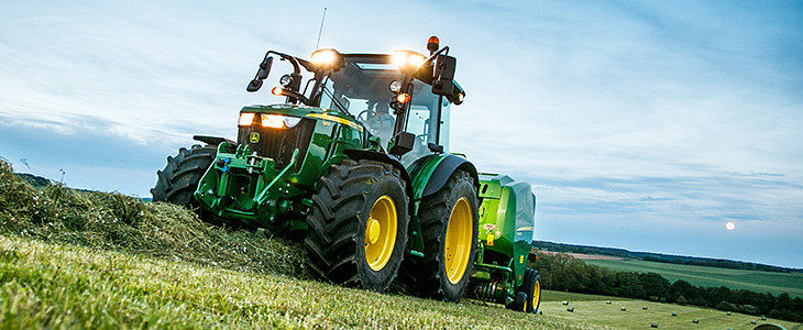 John Deere rynek traktorow 2018 FaresINtour   pokazy polowe ładowarek i paszowozów