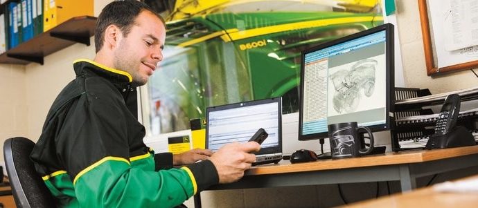 John-Deere_connected_support