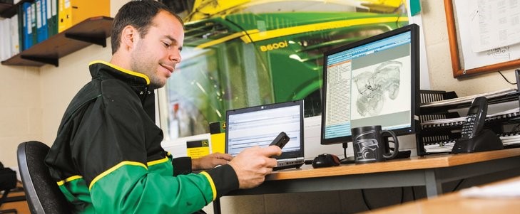 John Deere connected support Claas Tucano 440 w obiektywie Angeliki