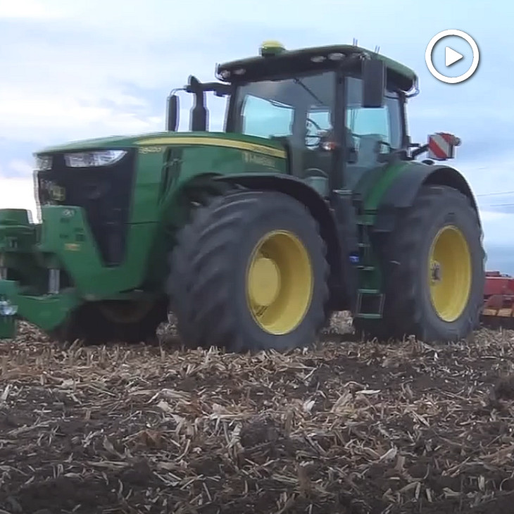 John Deere 8400R Moc za milion 2 film Nowe ciągniki rolnicze   wzrost sprzedaży w marcu 2015