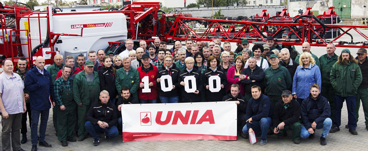 Unia Europa x 1000 Dwuskibowy pług obracalny dla małych gospodarstw firmy Agro Masz