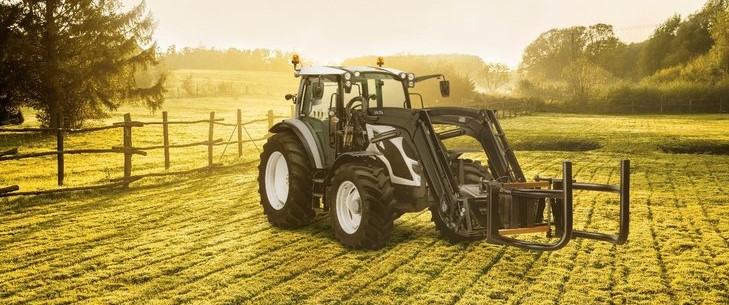 valtra smarttour TractorMaster – nowość Continental w portfolio opon rolniczych