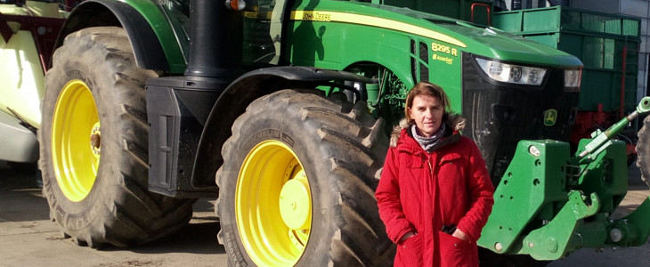 John Deere nowoczesne gospodarstwo innowacyjne rolnictwo Marchewkowy potwór w akcji! Kombajn samobieżny Dewulf   VIDEO