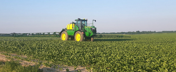 John Deere Ekowar opryskiwacz R440 John Deere R4050i wyjeżdża na Demo Tour