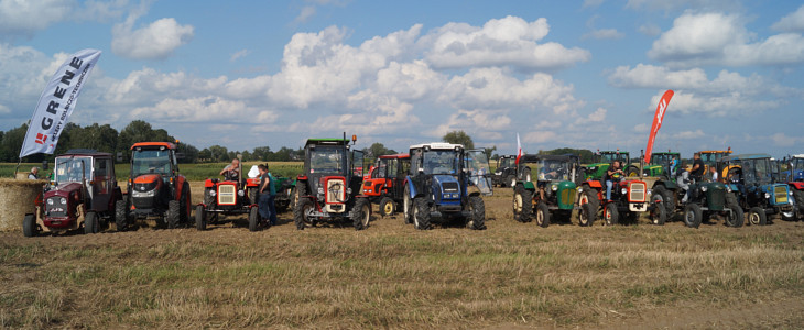 Grene Race 2019 wyscigi traktorow Zwrotna zgrabiarka Pöttinger TOP 612