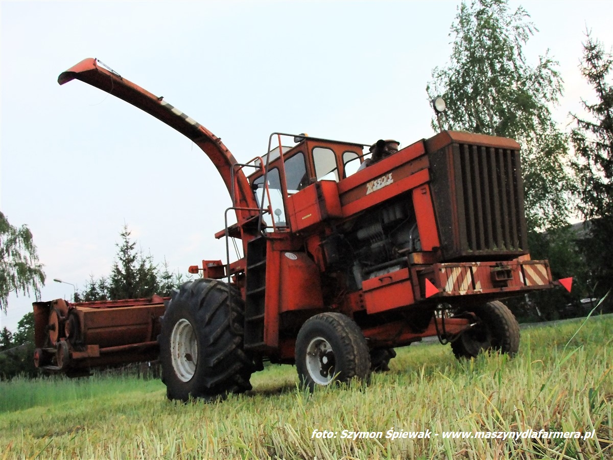 IS DSCF7015 John Deere 8400 ? legendarny jeleń ciągle w akcji ? włókowanie w GR Cieślin