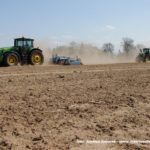 IS DSCF7180 150x150 John Deere 6195M i 8230 + Farmet Kompaktomat w pustynnej uprawie 2019 ? FOTO