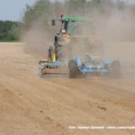 IS DSCF7185 150x150 John Deere 6195M i 8230 + Farmet Kompaktomat w pustynnej uprawie 2019 – FOTO