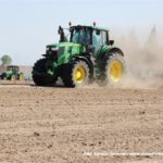 IS DSCF7211 150x150 John Deere 6195M i 8230 + Farmet Kompaktomat w pustynnej uprawie 2019 – FOTO