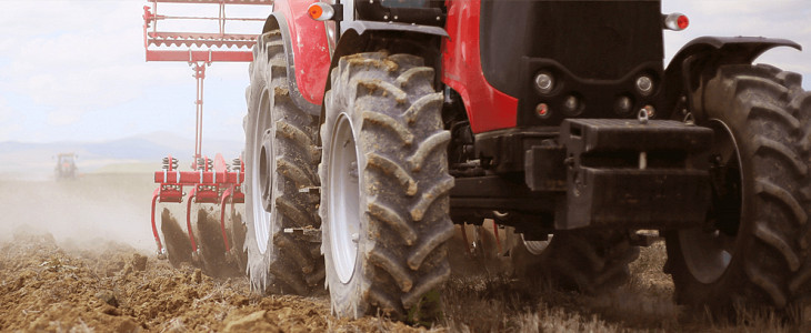 maszyny rolnicze Sprzedaż ciągników w lutym na stałym poziomie (CEPIK)