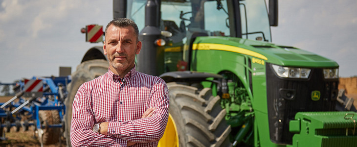 John Deere 8400R GR Ptaszkowo Podlaski producent kabin do ciągników rozwija zakład