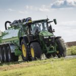 7r330 joskin slurry tank transport adn0768 150x150 Nowe ciągniki John Deere serii 7R i 8R ? moc i inteligencja zamknięta w stylistyce od BMW