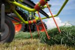 claas przetrzasacz volto symetrzyczne palce 150x100 Jak optymalnie ustawić przetrząsarkę aby zapewnić wysoką jakość paszy