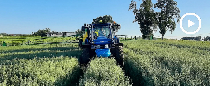 Opryski New Holland T6030 John Deere 740i film Ostatnie piękne brzmienie silnika 300 KM w New Holland T8040   VIDEO