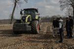 claas porownanie ciagnika gasienicowego z kolowym 4 150x100 Claas Axion 960 Terra Trac   Porównanie ciągnika gąsienicowego z kołowym