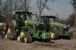 fot8 JohnDeere podsumowuje pokazy demo nowego ciagnika 8RX 150x100 John Deere podsumowuje pokazy demo nowego ciągnika 8RX