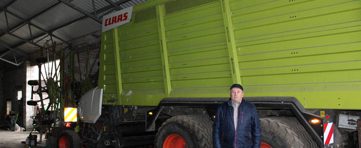 Claas Cargos opinia uzytkownika New Holland CR 9.90 Revelation w kukurydzy   FOTO
