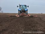 IS DSCF7102 150x113 Ursus 1734 i New Holland T5.115   wiosenne włókowanie   FOTO