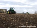 IS DSCF7736 150x113 John Deere 8400R, 8230, 6195M, New Holland TD5 w siewie buraków   FOTO