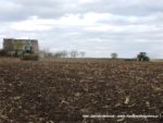 IS DSCF7750 150x113 John Deere 8400R, 8230, 6195M, New Holland TD5 w siewie buraków   FOTO