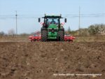 IS DSCF7995 150x113 Pasowy siew buraków – John Deere 8400R + Czajkowski ST600, New Holland T8.360 + Pöttinger Terradisc (FOTO)