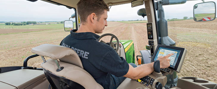 John Deere serwis opieka dealera Czy przegląd ciągnika to tylko wymiana filtrów i oleju? Część II