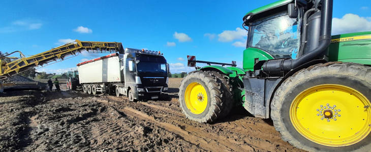 John Deere 9R Fendt 900 buraki 2020 film Szukasz prezentu na Dzień Dziecka? John Deere 9R w kolekcji Lego Technic