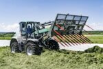 KA image KL60.8 action Silage p18 150x100 Największe ładowarki KRAMER w klasie 9 – 12 ton  z czterema kołami skrętnymi