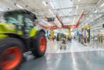 423901 25 min 150x101 CLAAS uruchamia ?fabrykę przyszłości? ciągników w Le Mans