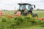 koszenie i zbiór traw UŁĘŻ 2021 249 150x100 Pokazy koszenia i zbioru traw w Ułężu   Pokaz przetrząsaczy i zgrabiarek   fotorelacja