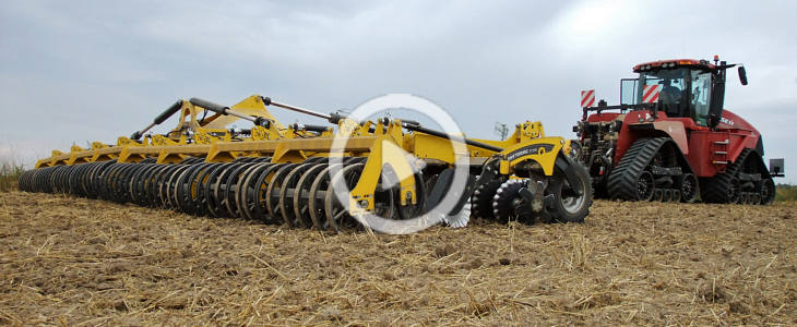 Case Quadtrac 620 Bednar Swifterdisc XE 12000 2021 film Dożynki w CGFP: Nowy kompleks magazynowo suszarniany i przedpremiera nowego Case IH Maxxum