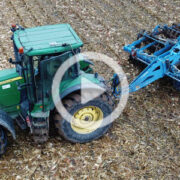 John Deere 8230 Lemken Rubin 10 2021 film 180x180 Żniwa 2021 z CASE IH   premiera kombajnu Axial Flow 8250   VIDEO