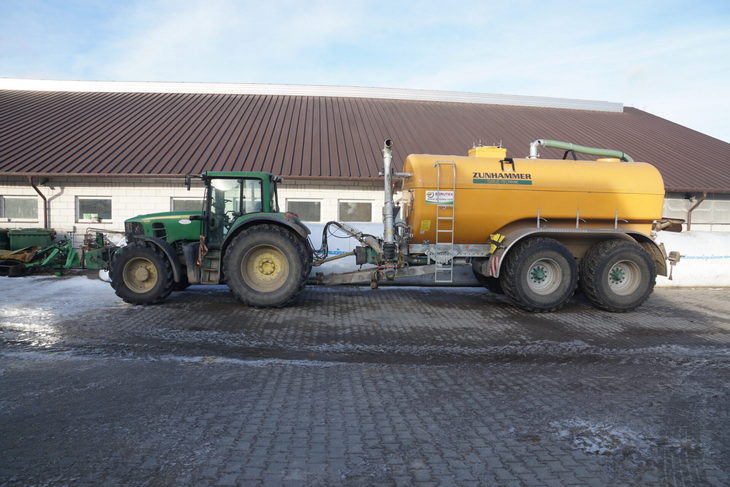 John Deere Najlepsze mleko Tylko z dobrze zarzadzanego gospodarstwa 3 Najlepsze mleko? Tylko z dobrze zarządzanego gospodarstwa