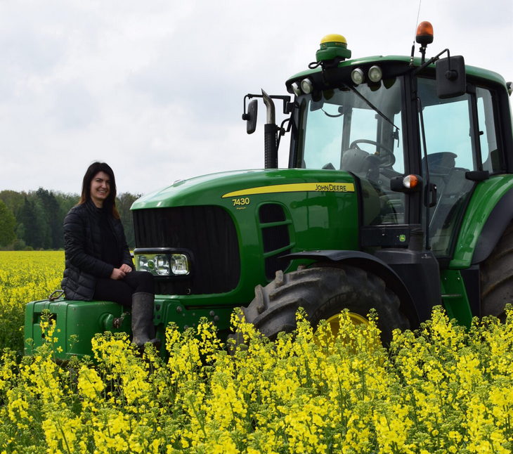 John Deere Rolnik na obcasach 3 Rolnik na obcasach czyli nowoczesne gospodarstwo w rękach kobiety