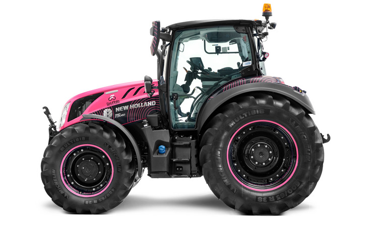 New Holland T5 140 DC GirodItalia 2 Ciągnik New Holland w koszulce lidera Giro d?Italia