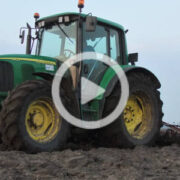 John Deere 6420 wlokowanie 2022 film 180x180 Siew marchewki na Kujawach – w polu John Deere 7820 + Struik, John Deere 6230 + Agricola Italiana (VIDEO)