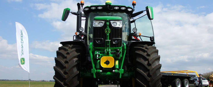 John Deere premiera 6R Bdnary 2022 Sprzedaż ciągników w Polsce ? luty 2024 (według danych z CEPIK)
