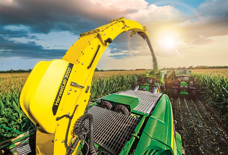 r2c021626 LSC 05 Zbiór traw z nowoczesną technologią   poznaj John Deere HarvestLab