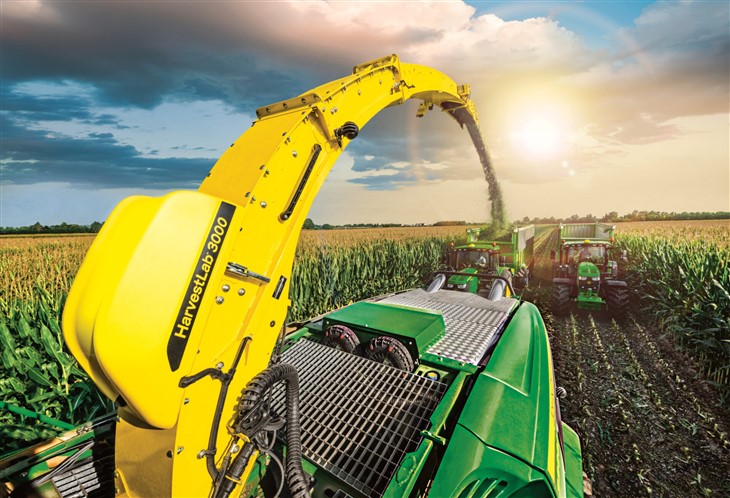 r2c021626 LSC 05 Zbiór traw z nowoczesną technologią   poznaj John Deere HarvestLab