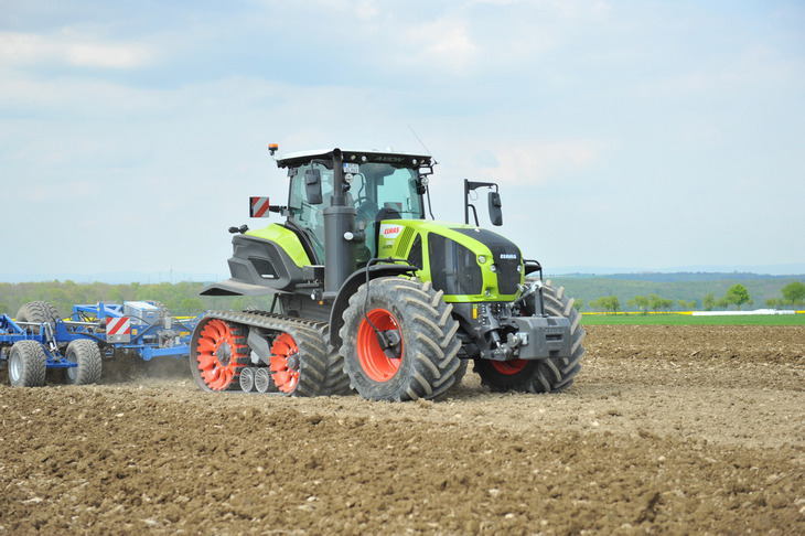 Claas Axion TerraTrac 1 Nowe szerokości gąsienic dla ciągników CLAAS AXION TERRA TRAC