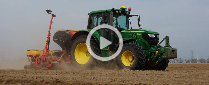 John Deere 6M Vaderstad Tempo t6 siew kukurydza 2022 film Szybko i precyzyjnie   Valtra T174 i Vaderstad Tempo F8, siew kukurydzy w Agrade Jacewo   VIDEO