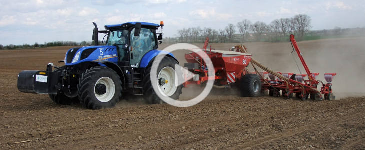 New Holland T7 Kverneland CGFP siew kukurydza 2022 film Zmienny wysiew kukurydzy   New Holland T7.210 AC + Kverneland Optima V6   VIDEO
