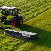365FarmNet Claas pokos traw 180x180 Bobcat wprowadza nową linię ciągników kompaktowych