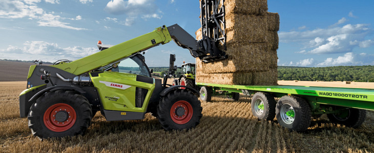 Claas Scorpion edycja 2023 CLAAS QUADRANT 5300 i SCORPION 756 VARIPOWER ? zbiór słomy na polach firmy Goodvalley