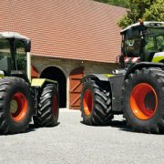 Claas Xerion 25 lat 180x180 CLAAS XERION z nową generacją przekładni i zwiększoną wydajnością hydrauliczną