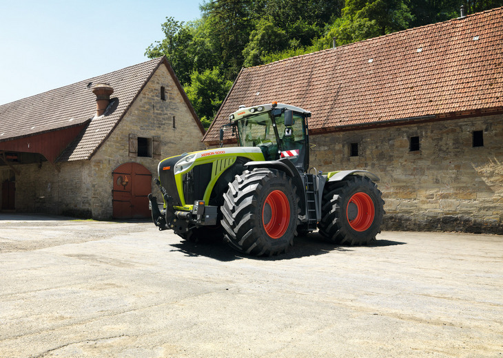 Claas Xerion 25 lat 2 CLAAS świętuje 25 lat seryjnej produkcji ciągników XERION