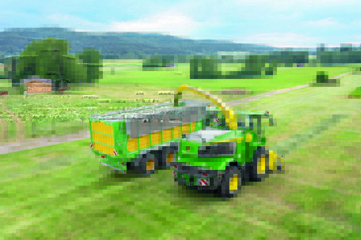 John Deere 9000 edycja 2023 2 Nowe rozwiązania w sieczkarniach John Deere   większa moc i wysoka przepustowość