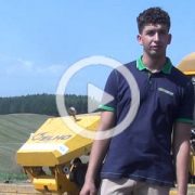 Agrihandle kosiarki Elhor 2022 film 180x180 HORIZON DSX 60 18   siew pszenicy po burakach w technologii „No till”   VIDEO