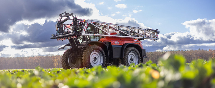 KUHN F40 Evo KUHN PF   opryskiwacz zawieszany z przodu ciągnika